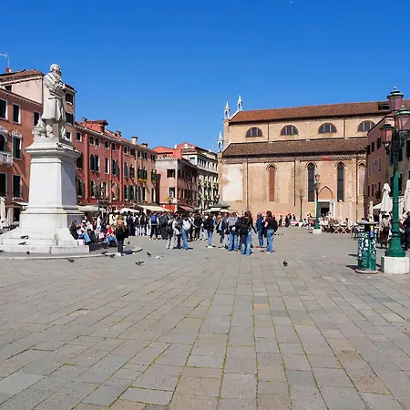 Residenza Santo Stefano 3* البندقية